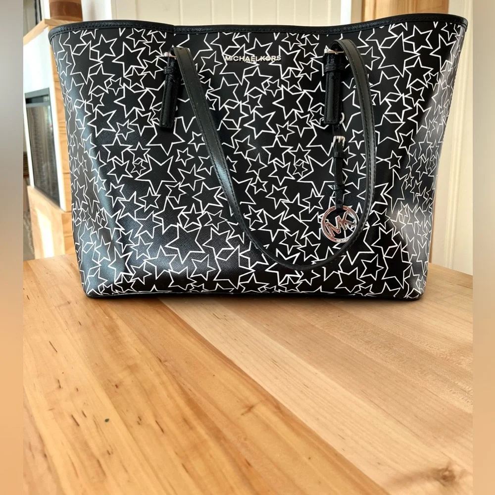 Michael Kors Black and White Star Print Tote_2